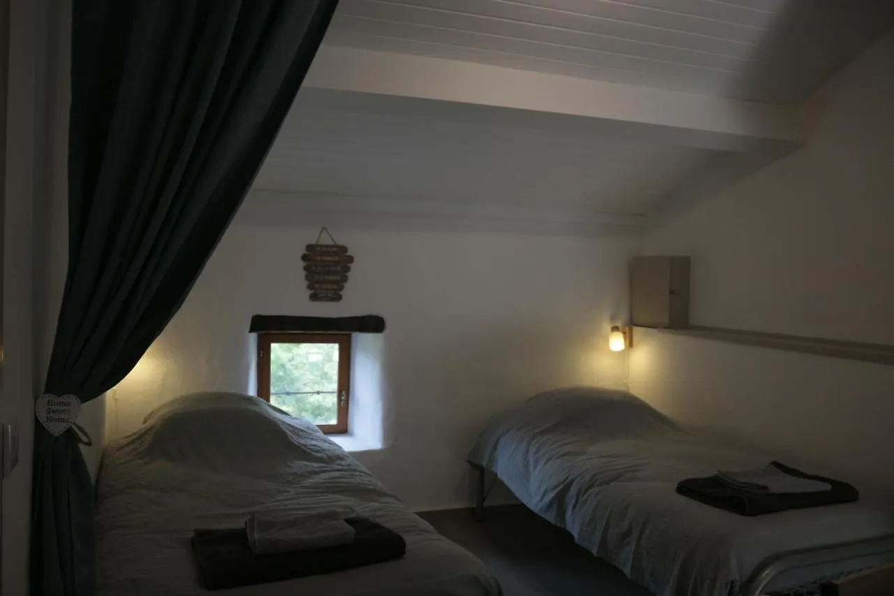 Au Jardin Retrouve Bed & Breakfast Vaudevant France