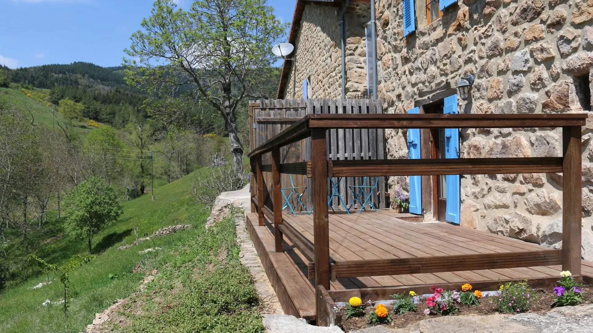 Au Jardin Retrouve Bed & Breakfast Vaudevant